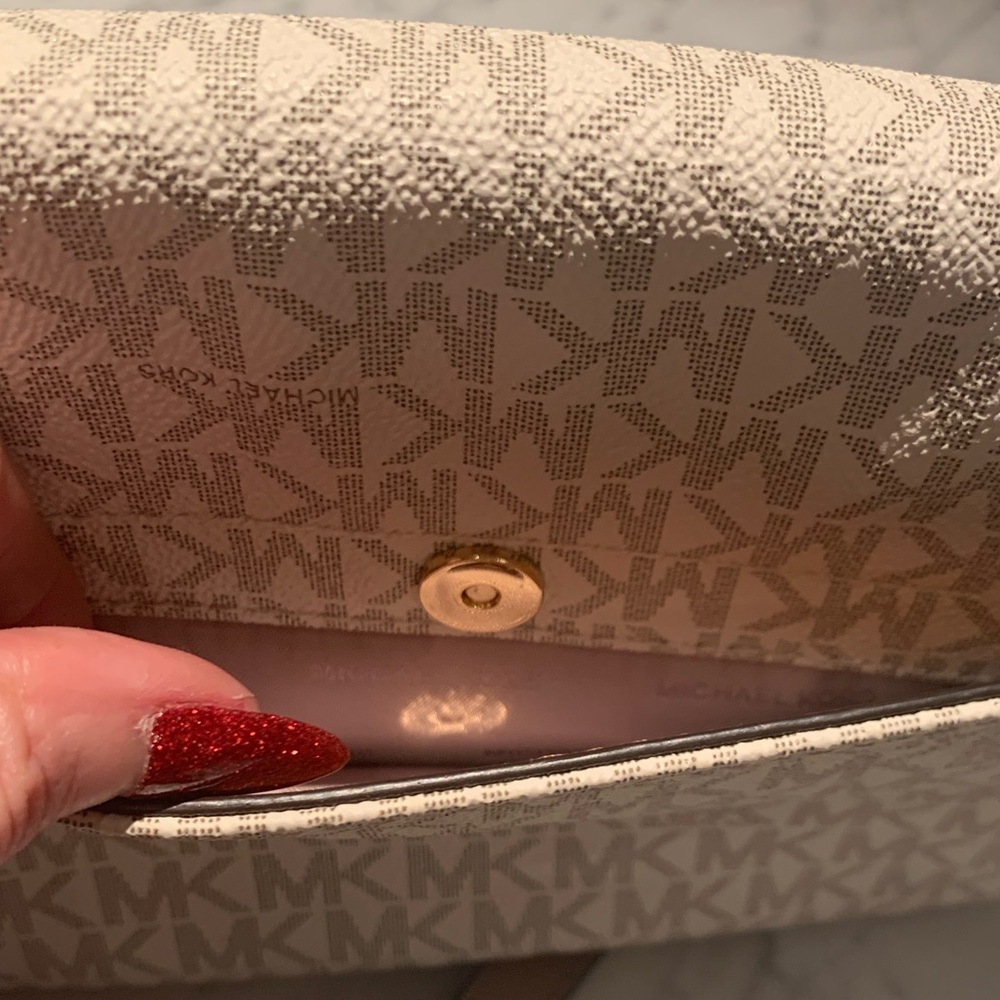 🎈MICHAEL KORS CROSSBODY HANDBAG🎈NWOT EXCELLENT CONDITION! NEVER USED! - Picture 12 of 13